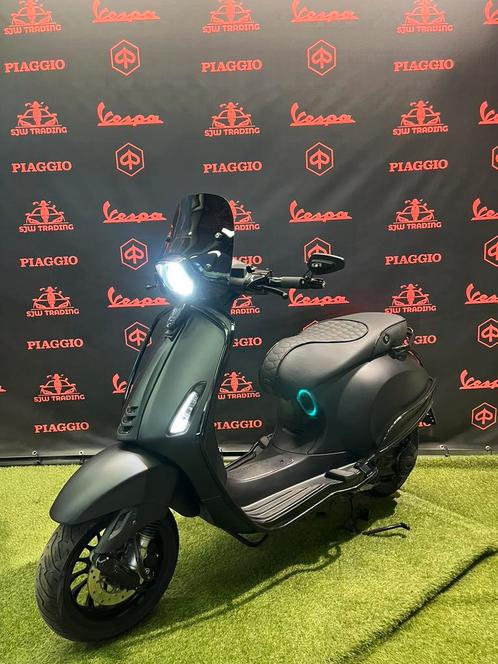 Vespa Sprint 2021 Brom! Notte Full Option Full Malossi 80cc, Fietsen en Brommers, Scooters | Vespa, Ophalen of Verzenden