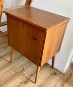 Prachtig vintage Scandinavisch design kabinet kast dressoir, Huis en Inrichting, 50 tot 100 cm, 25 tot 50 cm, Gebruikt, Vintage retro Scandinavisch Deens design