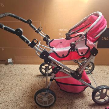 Poppenwagen inclusief draagtas en luiertas beschikbaar voor biedingen