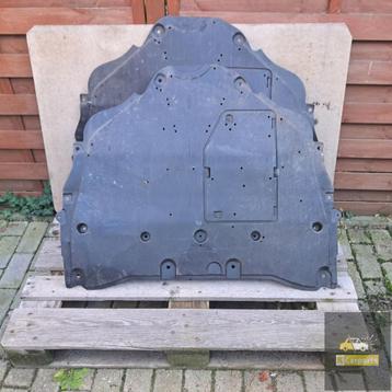 MOTORPLAAT TOYOTA YARIS 4 IV 2020 -2024R beschikbaar voor biedingen