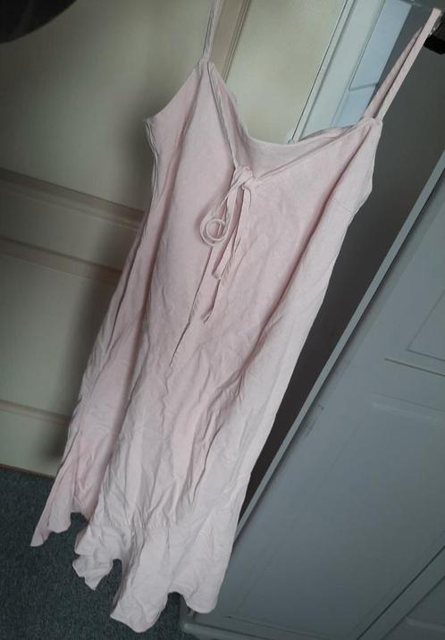 Clockhouse c&a lichtroze jurk asymmetrische zoom, Kleding | Dames, Jurken, Zo goed als nieuw, Maat 36 (S), Roze, Onder de knie
