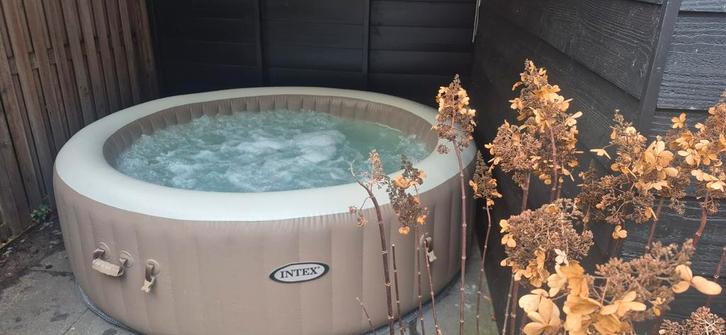 Intex Jacuzzi - Heerlijk Ontspannen!, Tuin en Terras, Bubbelbaden en Hottubs, Filter, Pomp, Ophalen