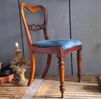 3 notenhouten klassieke stoelen, Ophalen