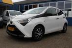 Toyota Aygo 1.0 VVT-i "X-Fun" Airco - Cruise ! 5 Deurs, Voorwielaandrijving, Stof, Gebruikt, 4 stoelen