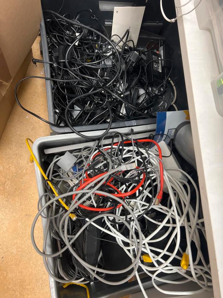 Diverse Kabels en Adapters - Opruiming!, Computers en Software, Pc- en Netwerkkabels, Gebruikt, Ophalen of Verzenden