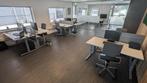 4 Gispen bureaus + 2 zit/sta bureaus + stoelen + wanden, Ophalen, Gebruikt, Complete inventaris