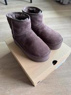 Bruine Ugg Vachtlaarzen W Classic Mini Platform, UGG, Bruin, Snowboots, Ophalen of Verzenden