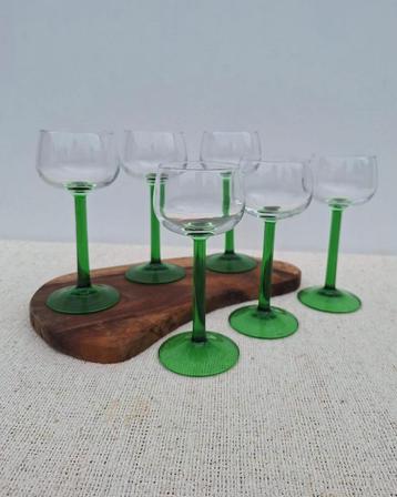 Vintage wijnglazen groene voet Luminarc France beschikbaar voor biedingen