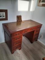 Chesterfield bureau en bureaustoel 130/63/72, Ophalen, Gebruikt, Bureau
