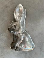 Grote metalen Paashaas Bakvorm Vintage, Diversen, Pasen, Gebruikt, Ophalen of Verzenden, X, X
