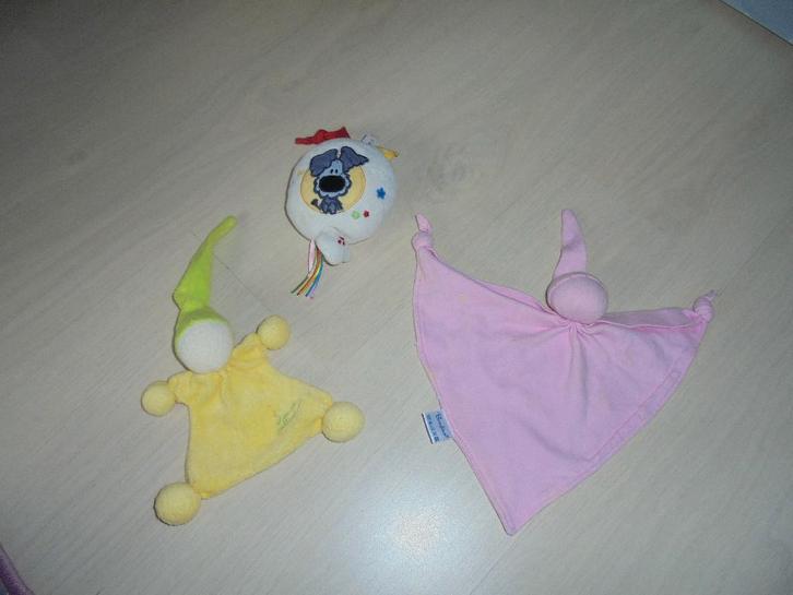 Baby knuffeldoekjes en speeldoosje woezel en pip, Kinderen en Baby's, Speelgoed | Knuffels en Pluche, Zo goed als nieuw, Overige typen