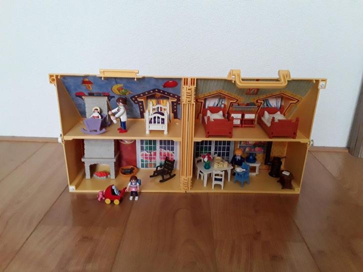 Playmobil 4145 poppenhuiskoffer z.g.a.n., Kinderen en Baby's, Speelgoed | Playmobil, Zo goed als nieuw, Complete set, Ophalen of Verzenden