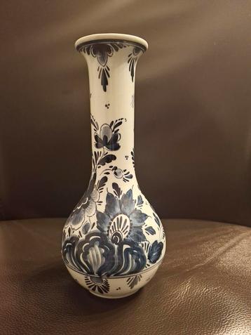 Delfts Blauw Vaasje beschikbaar voor biedingen