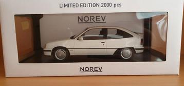 Opel Kadett E GSI wit. Limited edition. Nieuw in doos