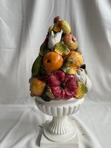 Brocante Fruitstuk beschikbaar voor biedingen