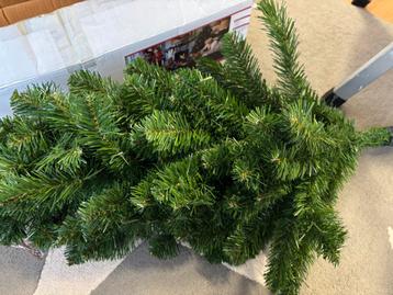 Kunst kerstboompje beschikbaar voor biedingen