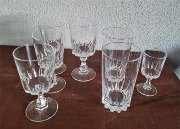 7 Kristalen glazen beschikbaar voor biedingen