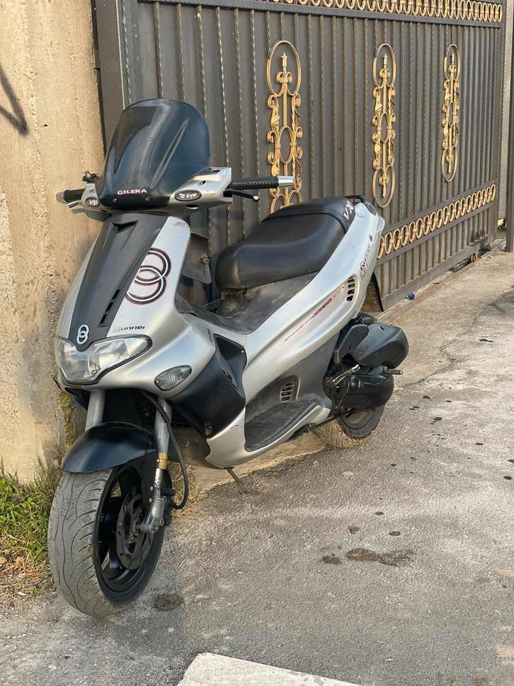 Gilera runner 180 2t, Fietsen en Brommers, Scooters | Piaggio, Zo goed als nieuw, Overige modellen, Tweetakt, Ophalen of Verzenden