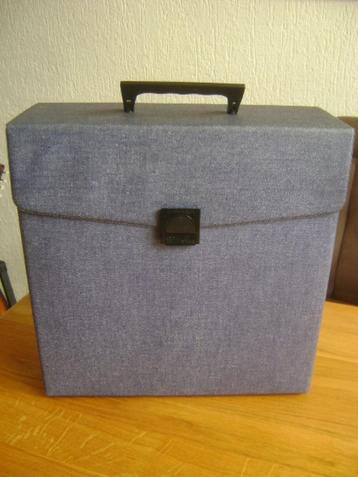 retro lp koffertje beschikbaar voor biedingen