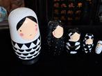 Zwart wit matroeska / matrouska setje, Verzamelen, Poppetjes en Figuurtjes, Ophalen of Verzenden
