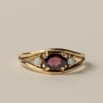 vintage 9 karaat gouden opaal en granaat ring, Verzenden, Zo goed als nieuw, 17 tot 18, Nvt