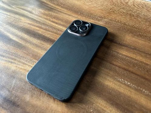 Carbon case Apple iPhone 15 Pro Max met Magsafe, Telecommunicatie, Mobiele telefoons | Hoesjes en Frontjes | Apple iPhone, Nieuw