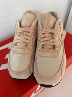 Nike Air Max 90 Guava Ice, Ophalen of Verzenden, Zo goed als nieuw, Beige, Sneakers of Gympen