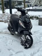 Piaggio zip 70cc, Fietsen en Brommers, Scooters | Piaggio, Ophalen, Zo goed als nieuw, Tweetakt, Zip