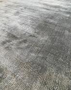 Leolux Patna tapjjt Grey (nieuw uit verpakking), Ophalen, Beige, Nieuw, 200 cm of meer