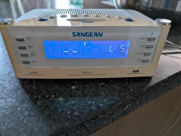 Wekkerradio Sangean RCR-22 beschikbaar voor biedingen