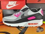 Nike Air Max 90 'Dunkin Donuts' EU44,5 2023, Colosseum 1, 1213 NL Hilversum, Nederland, Wit, Nike, Ophalen of Verzenden