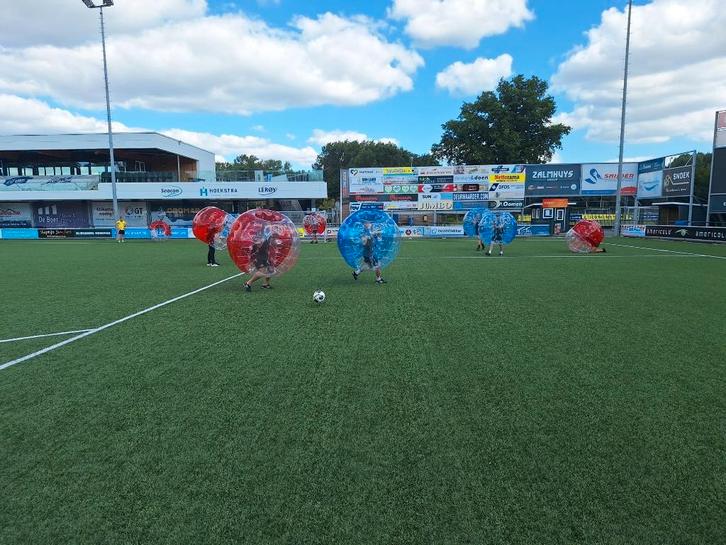 bubble bal, Sport en Fitness, Voetbal, Zo goed als nieuw, Bal, Maat XL, Ophalen