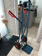 Te koop Steekwagen. Kleur blauw in goede staat ., Doe-het-zelf en Verbouw, Transportwagens, 80 tot 100 liter, Ophalen, Gebruikt