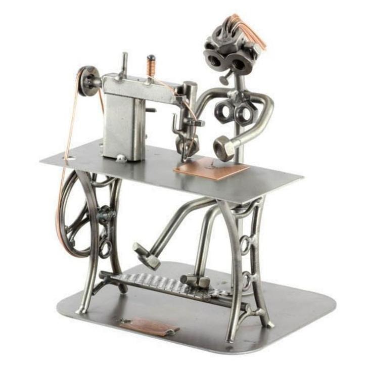 Naaister - naaimachine, naaien, kleding, stoffen, coupeuse, Verzamelen, Beelden en Beeldjes, Nieuw, Overige typen, Ophalen of Verzenden