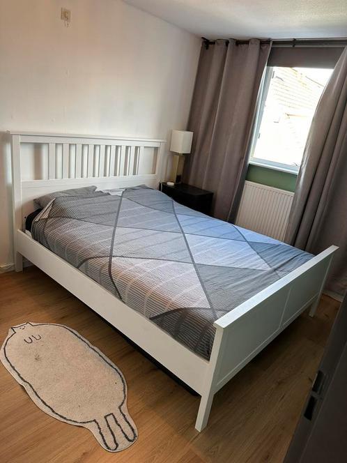 Wit Hemnes bed ikea, Huis en Inrichting, Slaapkamer | Bedden, Zo goed als nieuw, Tweepersoons, 160 cm, 200 cm, Hout, Wit, Ophalen