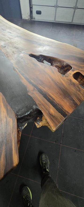 Hele unieke| speciale tafel| 4.10 meter| beschikbaar voor biedingen