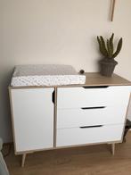 Complete babykamer - commode, kast en ledikant, Kinderen en Baby's, Kinderkamer | Commodes en Kasten, Ophalen, 50 tot 70 cm, Zo goed als nieuw