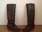 Hoge laars Invito met sleehak, leer, bruin, maat 40, Hoge laarzen, Bruin, Ophalen of Verzenden, Zo goed als nieuw