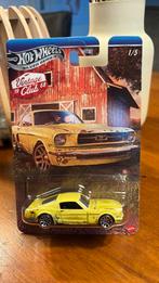 Hot Wheels ‘65 Mustang 2+2 Fastback 1/64, Hobby en Vrije tijd, Modelauto's | Overige schalen, Ophalen of Verzenden, Zo goed als nieuw