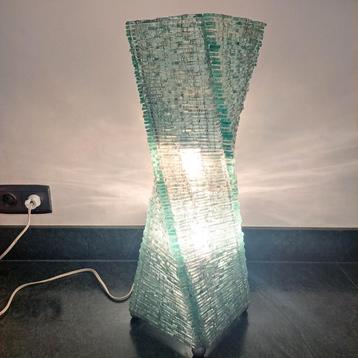 Vintage zeldzaam,  hoge twistvorm glassculptuur lamp, 60's. beschikbaar voor biedingen
