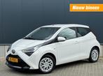 Toyota AYGO 1.0 VVT-I X-PLAY / AIRCO / CAMERA / APPLE CARPLA, Auto's, Te koop, Benzine, 4 stoelen, Hatchback