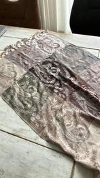 Mooie sjaal Bijenkorf, Ophalen of Verzenden, Zo goed als nieuw, Maat 38/40 (M), Sjaal