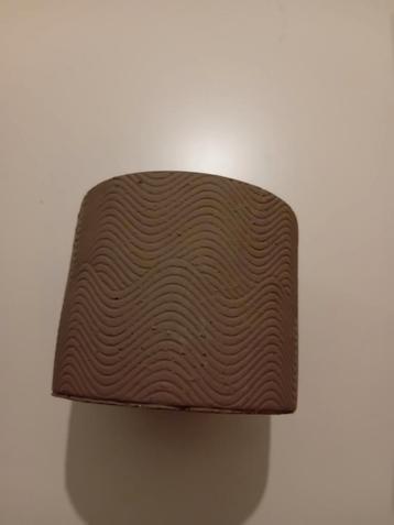 Gebruikte bloempot - Leuk design! beschikbaar voor biedingen