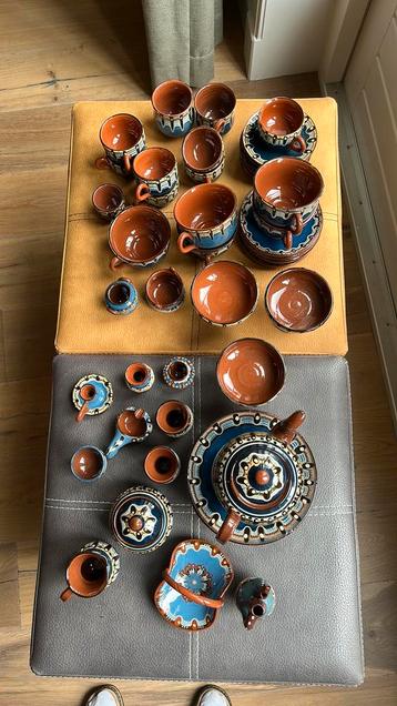 Bulgaars aardewerk blauwe collectie beschikbaar voor biedingen