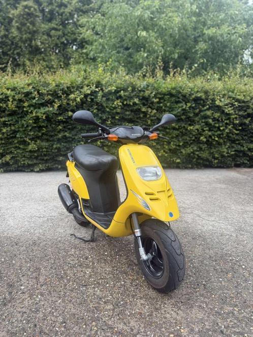 Piaggio typhoon 172cc a1, Fietsen en Brommers, Scooters | Piaggio, Zo goed als nieuw, Overige modellen, Ophalen of Verzenden