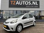 Toyota Aygo 1.0 VVT-i Now (bj 2014), Voorwielaandrijving, Euro 5, Stof, Gebruikt