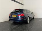 BMW 5 Serie Touring 523i High Executive (bj 2011, automaat), Auto's, Euro 5, Achterwielaandrijving, Gebruikt, 2000 kg