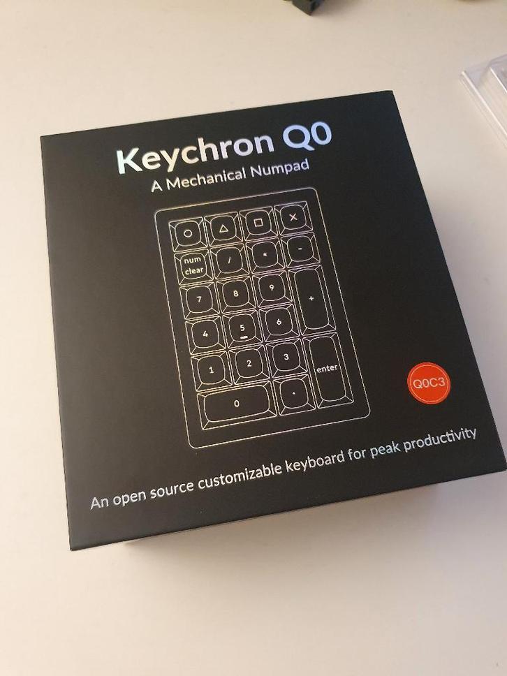 Keychron Q0 QMK; Gateron Pro Brown, Computers en Software, Toetsenborden, Zo goed als nieuw, Numeriek, Bedraad, Multimediatoetsen
