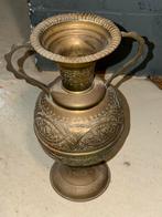 Antieke marokkaanse vaas uit bruidschat, Ophalen, Koper of Brons