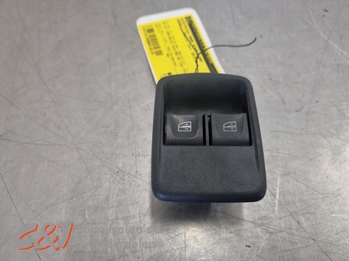 Elektrisch Raam Schakelaar van een Renault Trafic, Auto-onderdelen, Dashboard en Schakelaars, Renault, Gebruikt, 3 maanden garantie